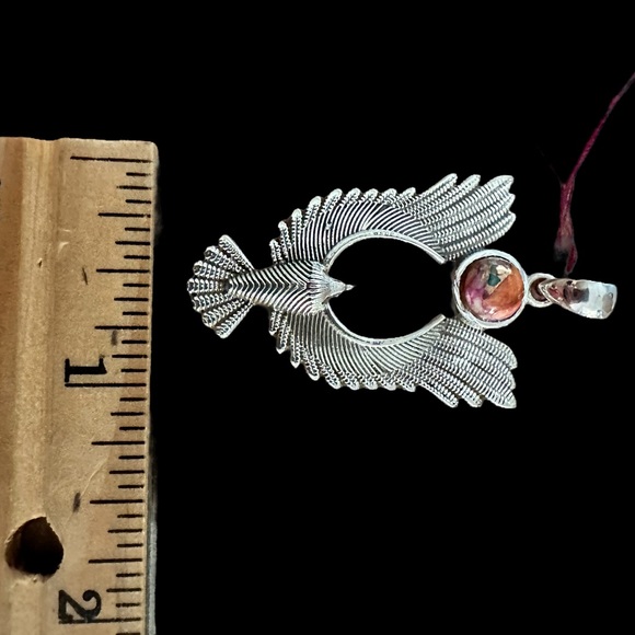 Sterling Silver Eagle Spiny Oyster Pendant - Picture 5 of 8